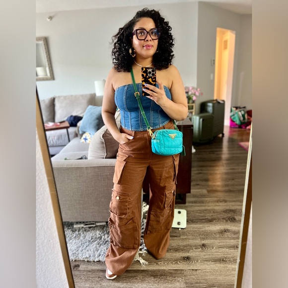 Follow me on the ‘gram @NextDoorLuxe 💞 - Picture 2 of 10